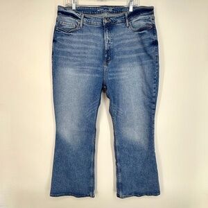 Old Navy Womens Size 18 High Rise Cropped Jeans Medium Blue Flare Leg Stretch